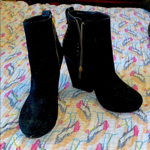 Steve Madden booties - Picture 2 of 5